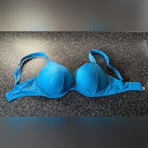 Victoria’s Secret Push-Up Bra - Size 34DDD - Blue Lace